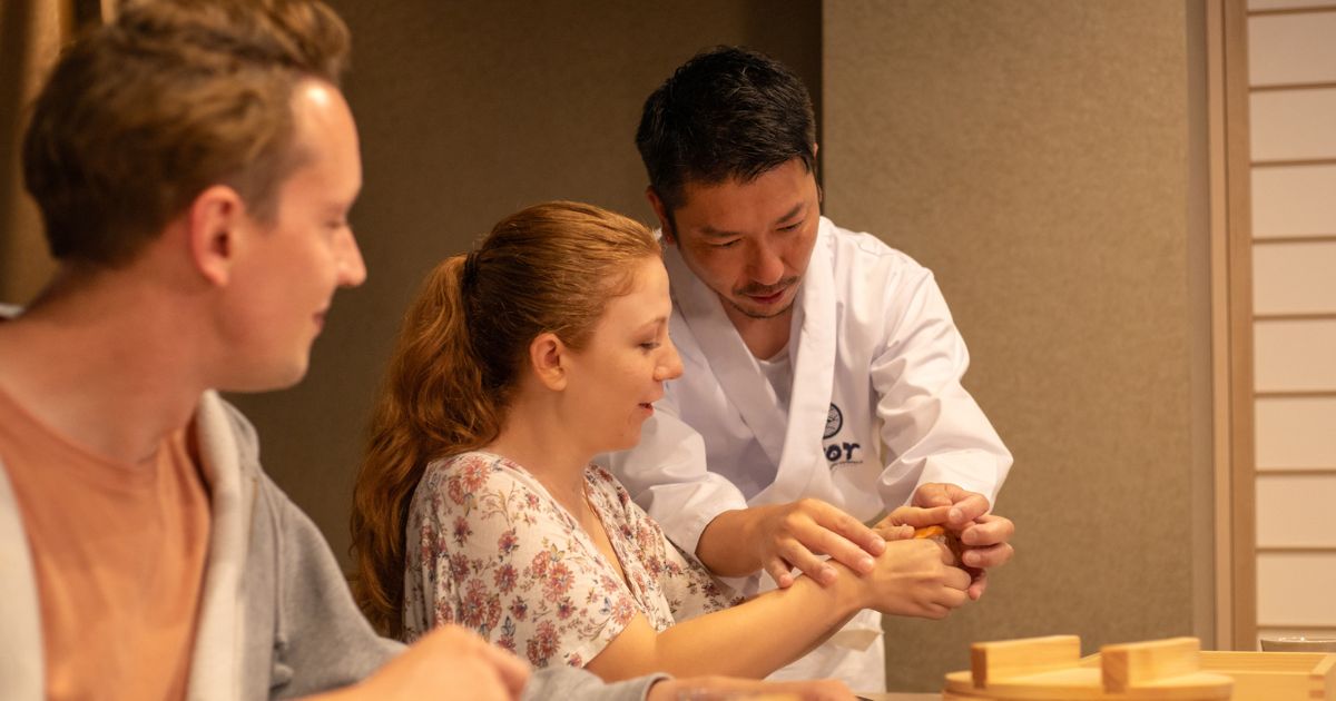 SUSHI Making Experience JOY ASAKUSA