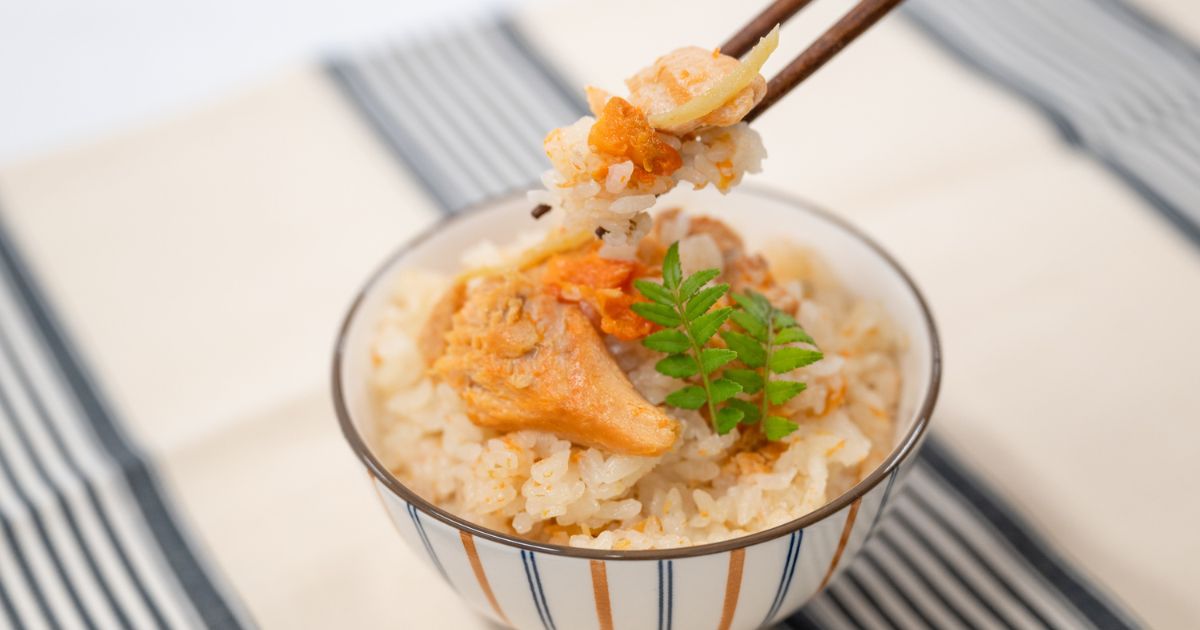 勝山の新名物「やまのサーモン」を家庭で手軽に！炊き込みご飯の素が新発売